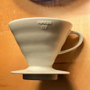 Hario V60 02 ceramic dripper with filters